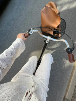 Mathilde Ravn bukser med stort broderi - Hvid