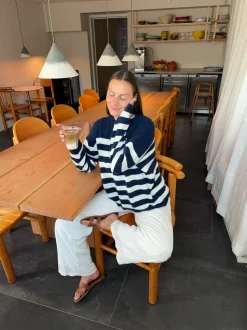 Mathilde Ravn stribet striktrøje - navy/hvid