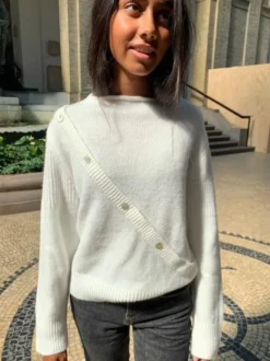 Matilde W striktrøje med knapper - Off white