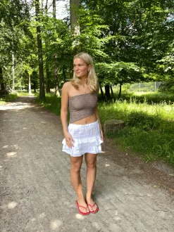 Merle one shoulder-top med blonde - Brun
