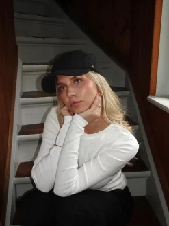 Myra kasket med detaljer - Grå