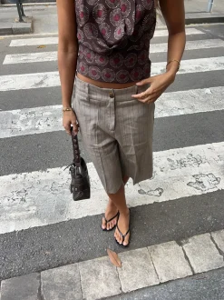 Nayaly bermudashorts med striber - Beige