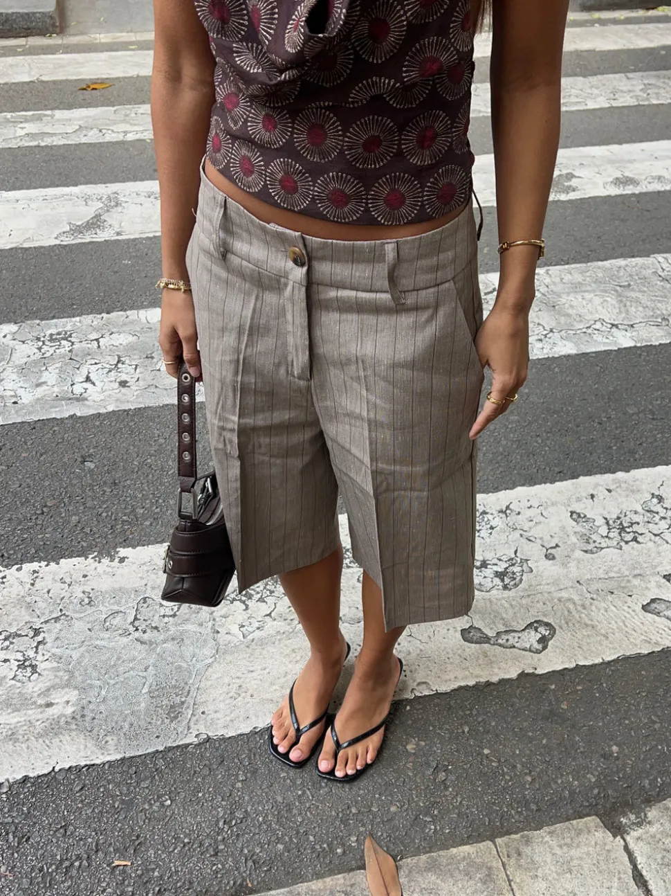 Nayaly bermudashorts med striber - Beige
