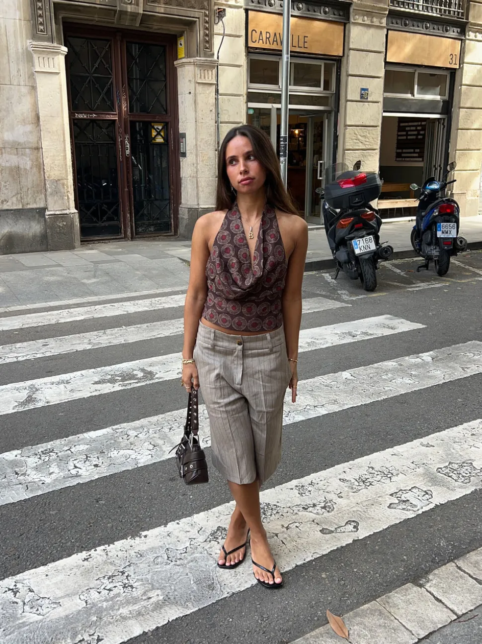 Nayaly bermudashorts med striber - Beige