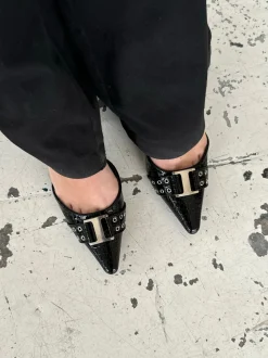 Nida slingback stiletter med spænde - Sort