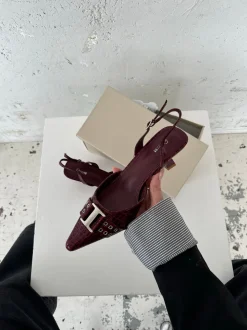 Nida slingback stiletter med spænde - Vinrød