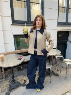 Noami kort jakke med krave - Beige/navy