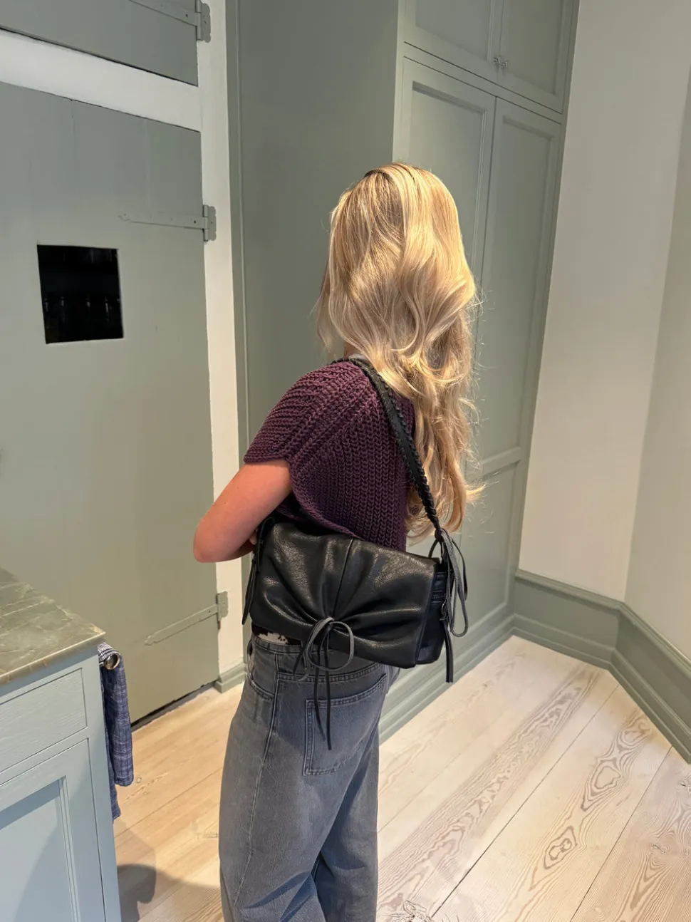 Out and about taske - Sort