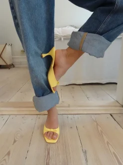 Pastella mules med sløjfe - Lysegul
