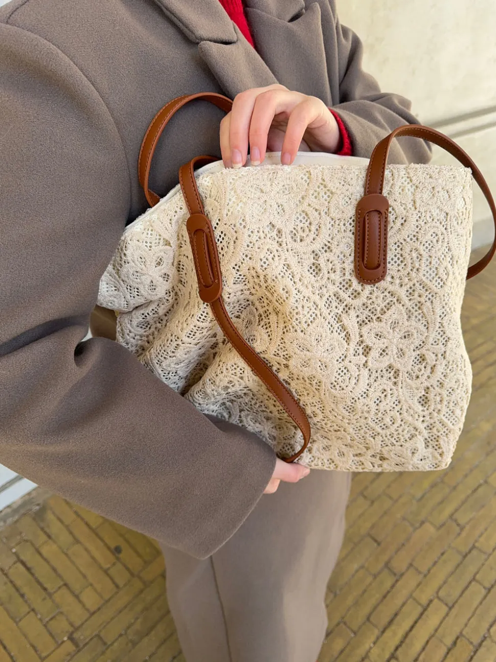 Porto Alegre skuldertaske med blonde - Beige