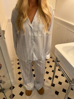 Sabine satin pyjamasbukser - Lyseblå