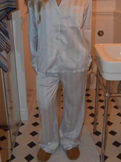 Sabine satin pyjamasbukser - Lyseblå