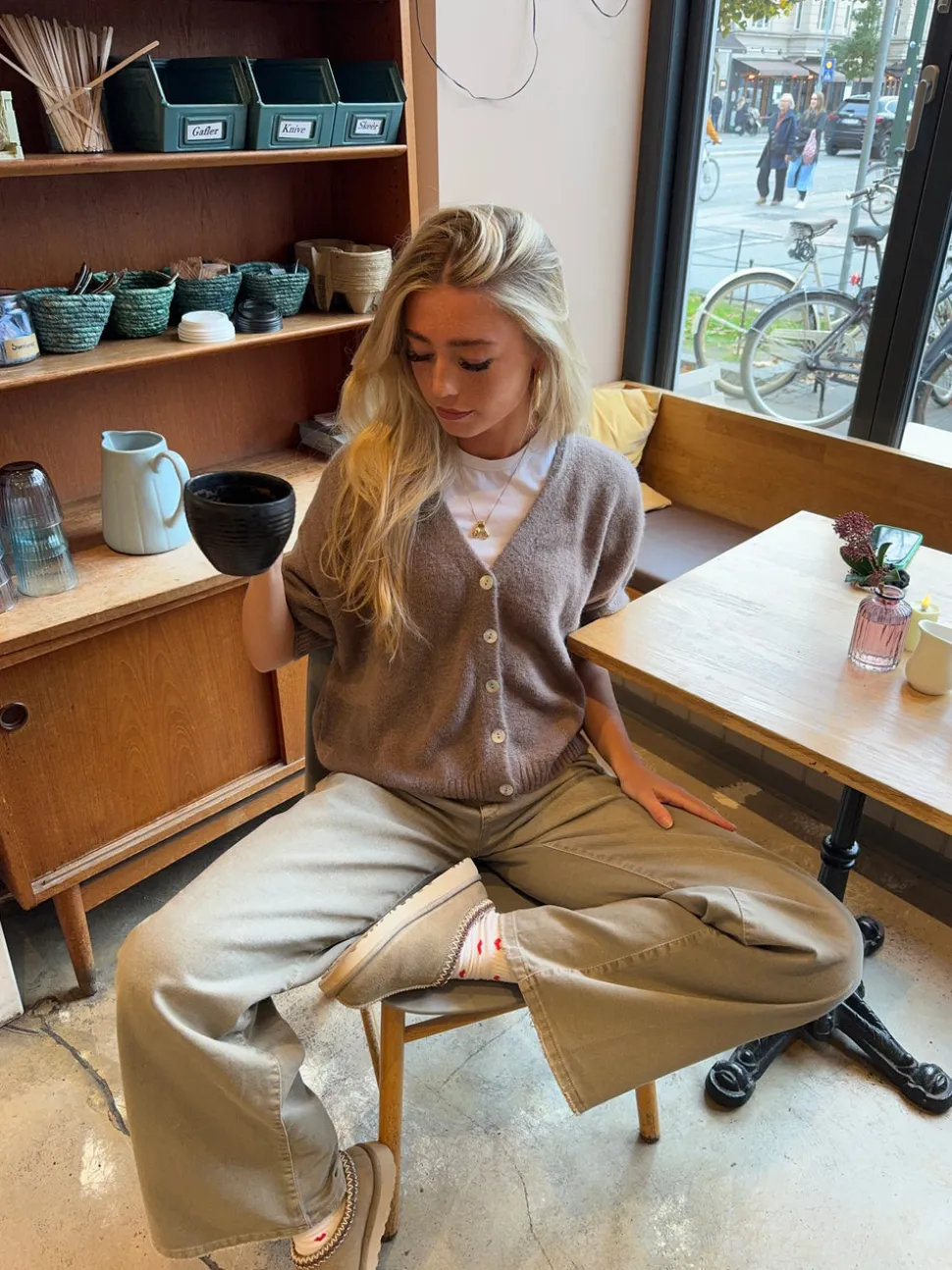 Sakura kortærmet cardigan - Brun