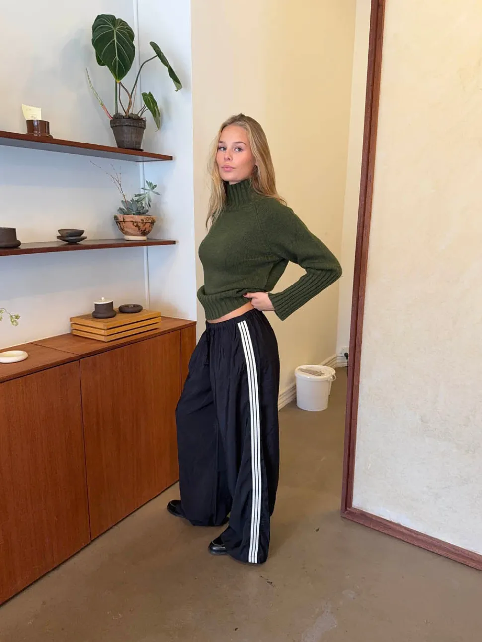 Samantha bukser med stribe detaljer - Sort/hvid