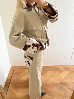 Scandivv jeans med koprint - Beige