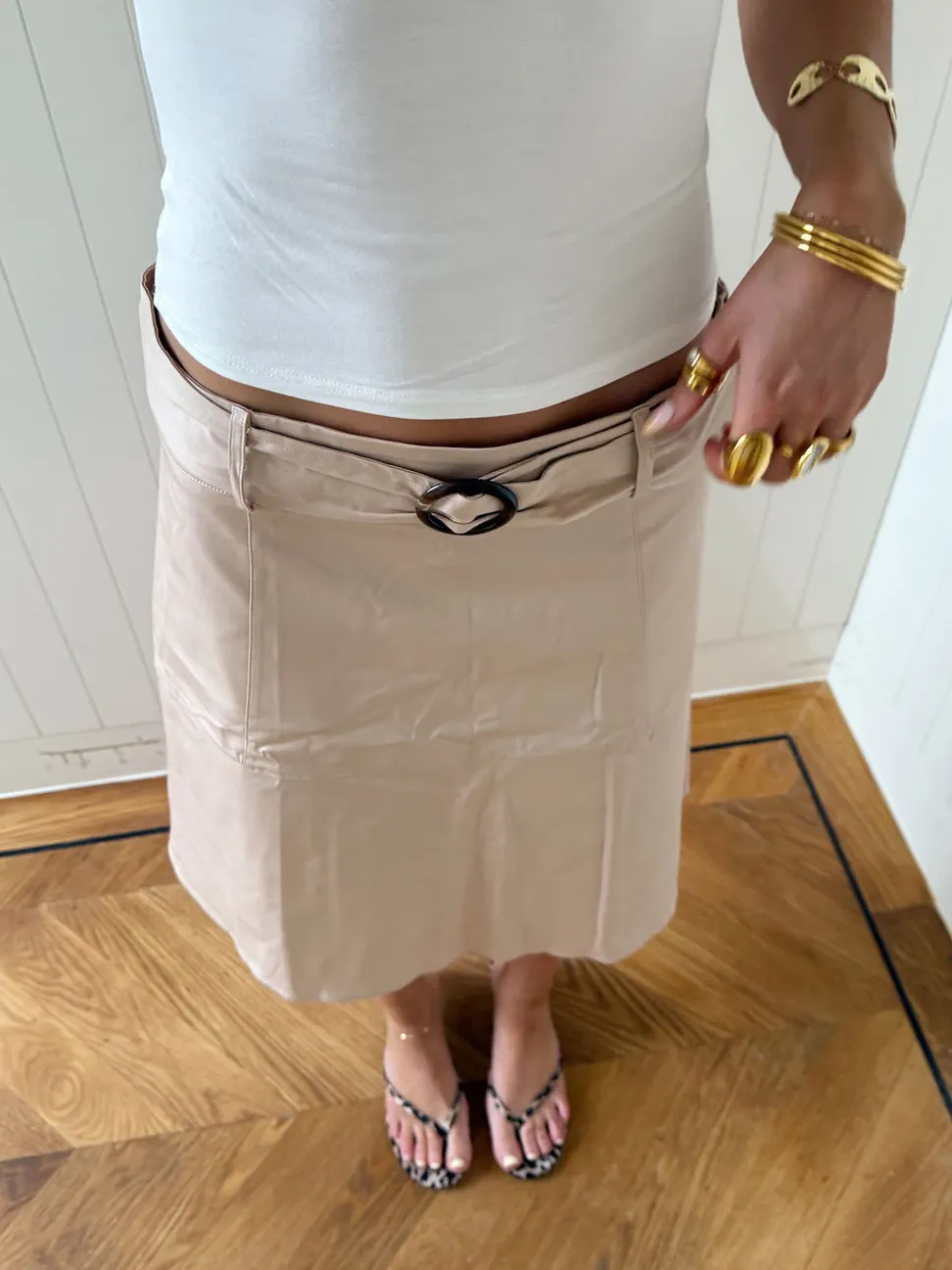 Scandivv nederdel med bælte - Beige