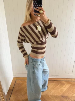 Scandivv tætsiddende bluse med glitter - Brun/guld
