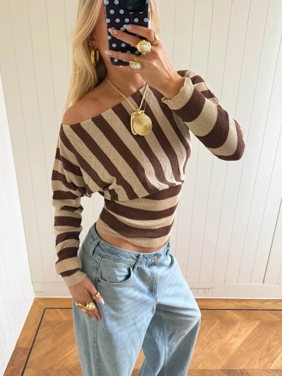 Scandivv tætsiddende bluse med glitter - Brun/guld