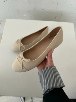 Segovia ballerina sko med sløjfe - Off white