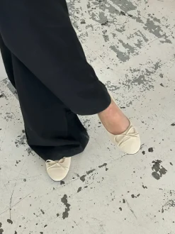 Segovia ballerina sko med sløjfe - Off white