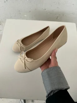 Segovia ballerina sko med sløjfe - Off white