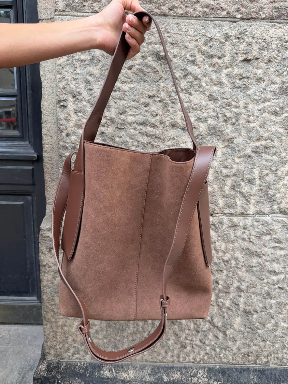 Sile skuldertaske med sidelommer - Brun