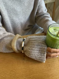 Sola armbånd med striber - Sort/hvid