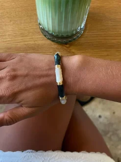 Sola armbånd med striber - Sort/hvid