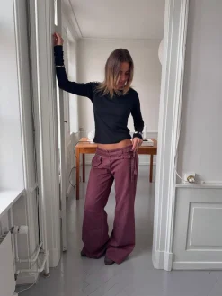 Sussa bukser med detaljer - Bordeaux