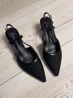 Suzanne slingback hæle med detaljer - Sort