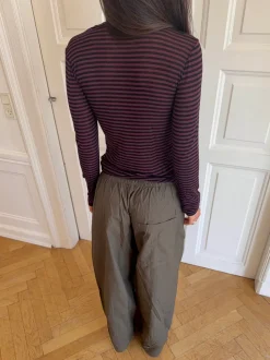 Suzy bluse med striber - Bordeaux og sort