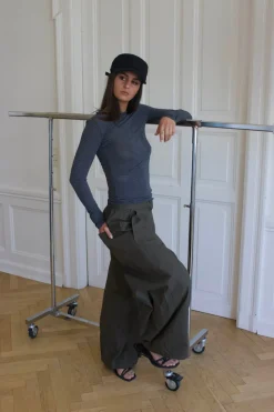 Suzy bluse med striber - Sort og grå