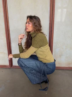 Swela striktrøje med turtleneck - Grøn/brun