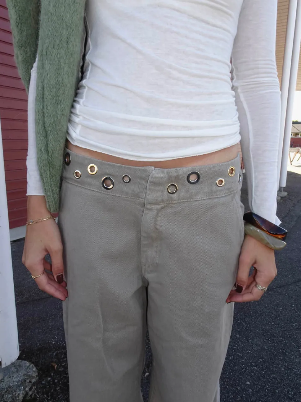 Tanija jeans med ringdetaljer - Beige