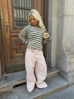 Tanija jeans med ringdetaljer - Lyserød