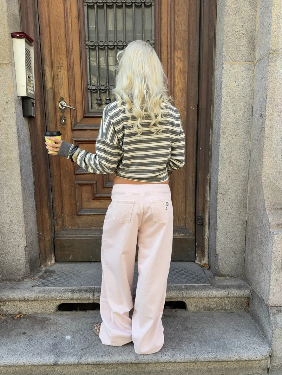 Tanija jeans med ringdetaljer - Lyserød