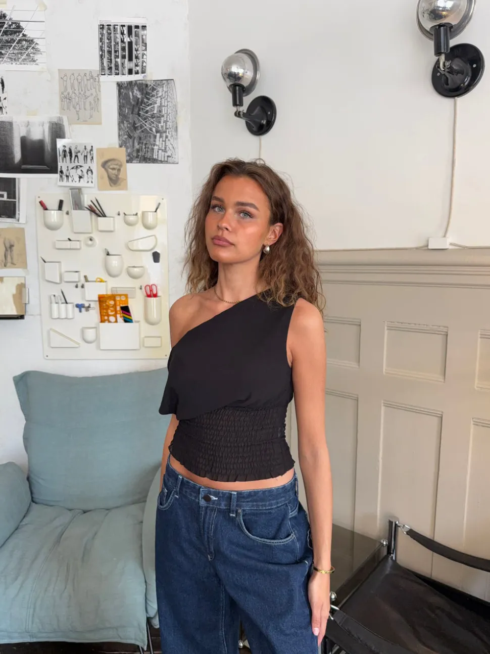 Tanua one shoulder top med smock - Sort