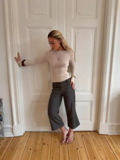 Taratina capri bukser med detaljer - Grå