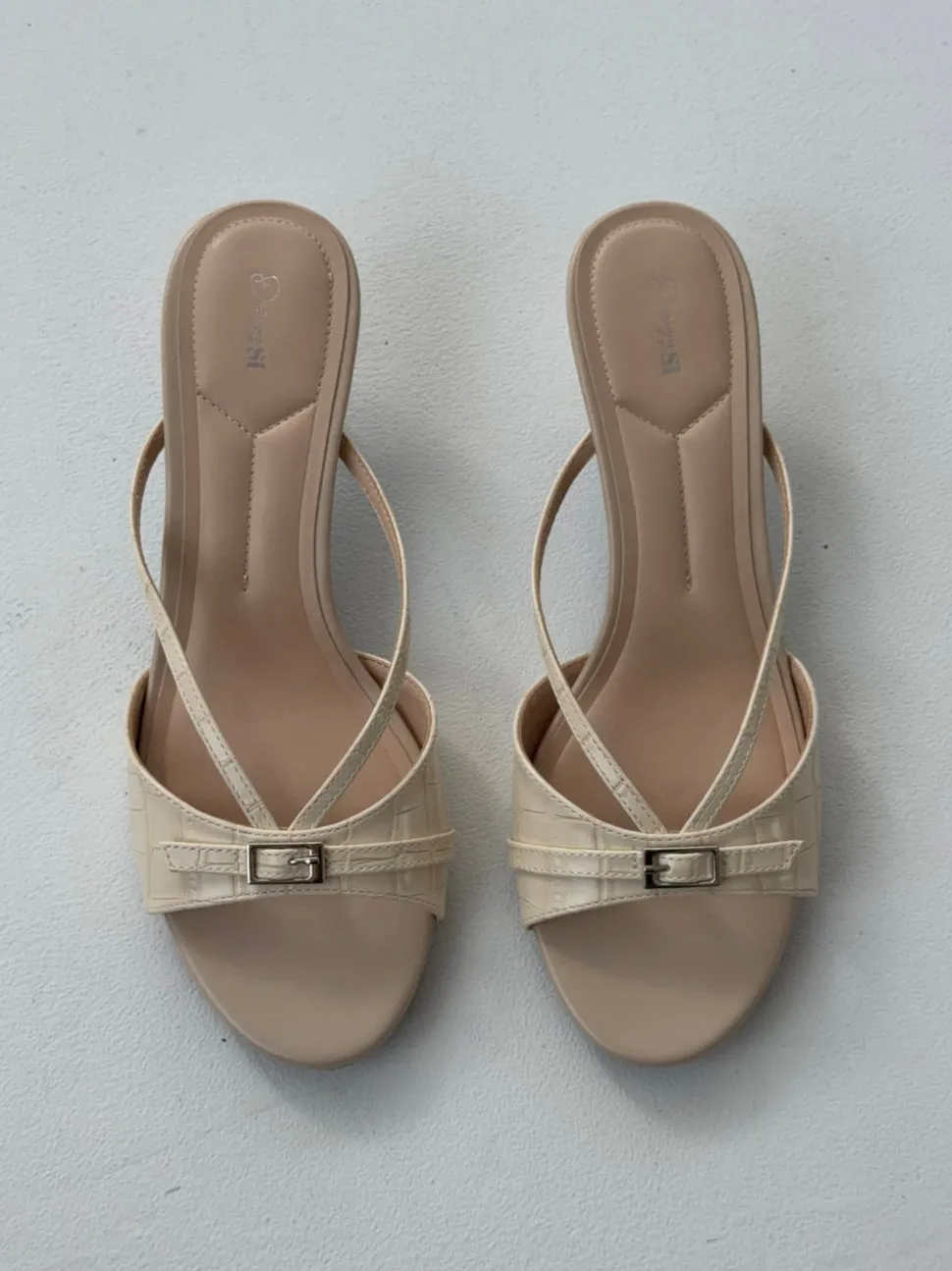 Teleo minihæle med spændedetalje - Beige