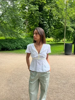 Toria top med blomster - Hvid