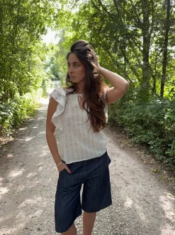 Ulana top med detaljer - Beige