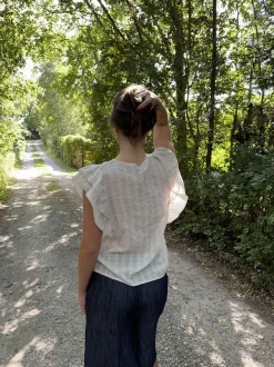 Ulana top med detaljer - Beige