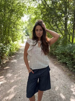 Ulana top med detaljer - Beige