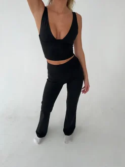 Ultimate v-neck top - Jet Black
