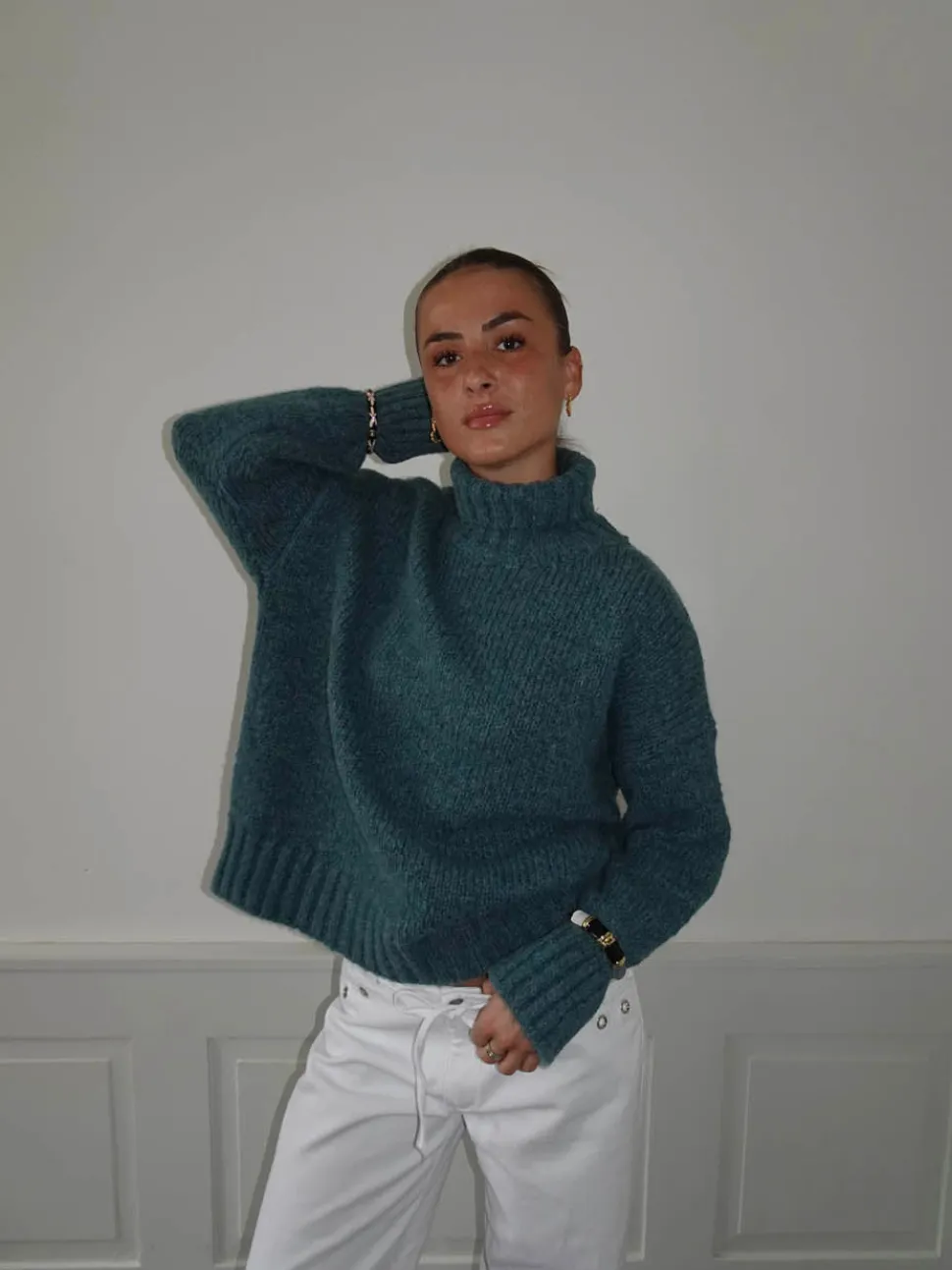 Valdamara oversized striktrøje med turtleneck - Blå