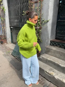 Valdamara oversized striktrøje med turtleneck - Limegrøn