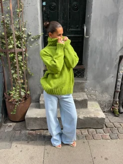 Valdamara oversized striktrøje med turtleneck - Limegrøn
