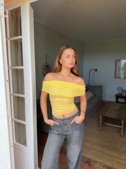 Victoire off shoulder top i mesh - Gul
