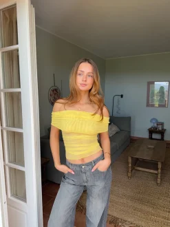 Victoire off shoulder top i mesh - Gul