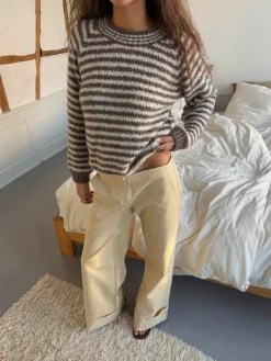 Zeya striktrøje med striber - Hvid/taupe